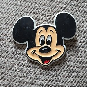 💫Vintage Mickey Mouse pin💫